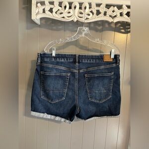 American Eagle Curvy Midi Dark wash stretchy denim shorts